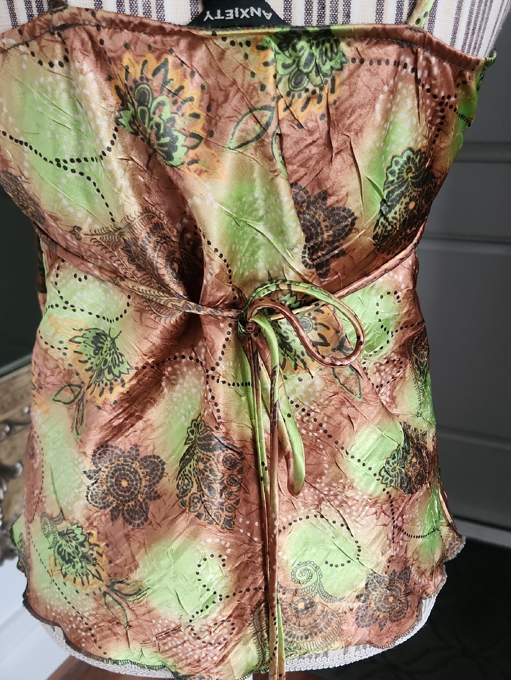 ANXIETY Y2k Beaded Waist Floral Satin Cami Tank Top - Green & Brown - Picture 3 of 10